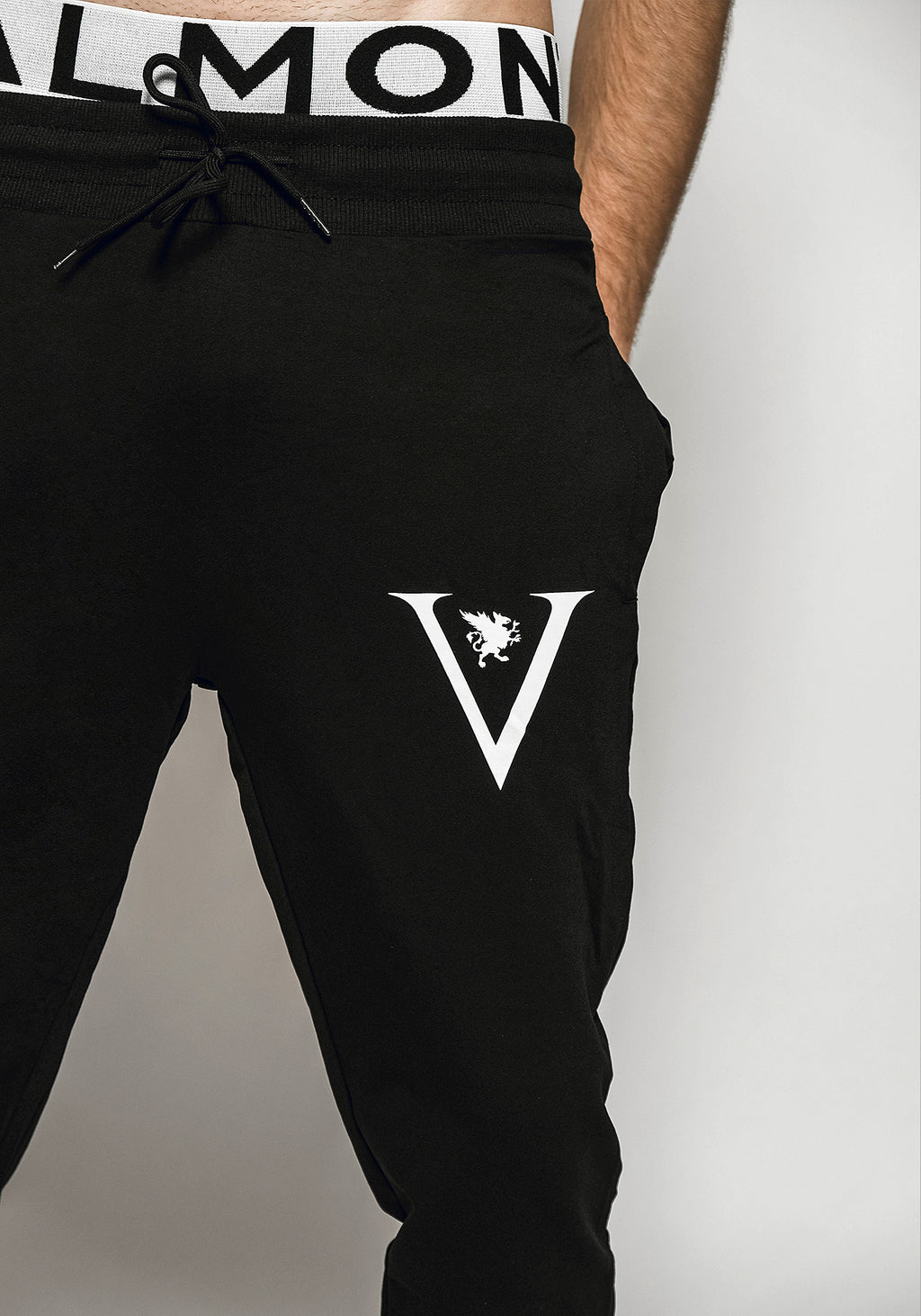 VALMONT Joggers Black
